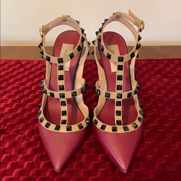 Valentino Garavani Shoes - Valentino Garavani Pump